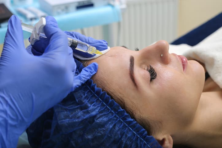 Profhilo vs Fillers: What’s Right for Your Skin Goals? (Surrey & London)